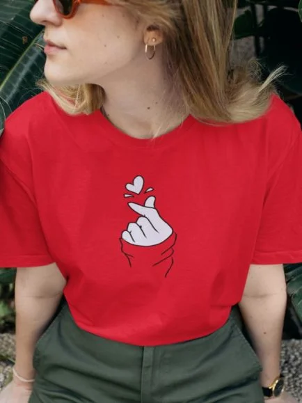 Snapping Love half sleeve t-shirt