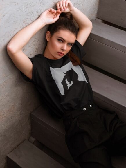 Aesthetic Women Black Tshirt