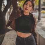 black regular fit crop top