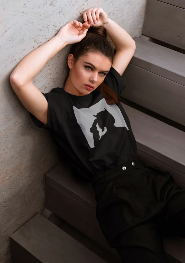 Aesthetic Women Black Tshirt